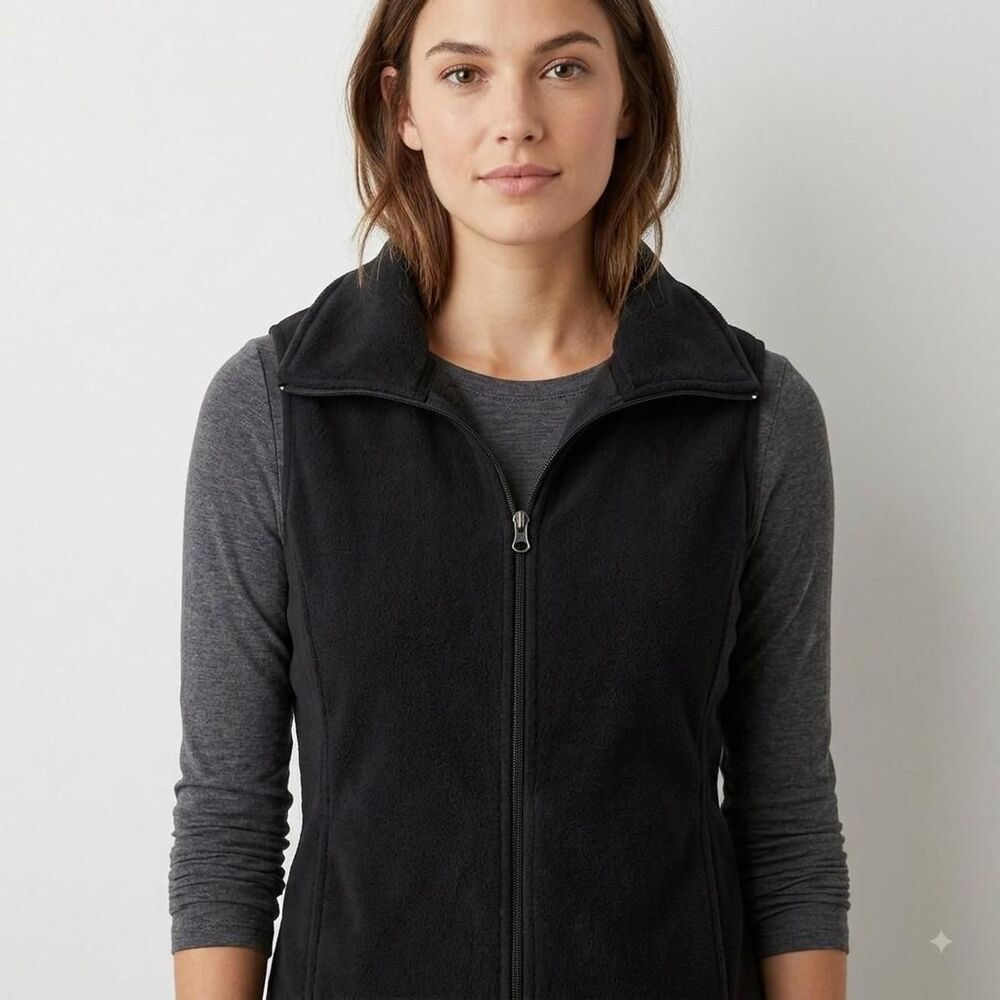 Danskin Women's Black Gilet